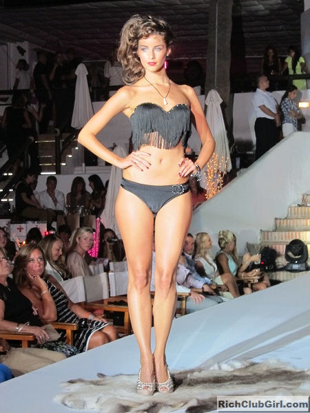 the only way is bikinis show towib marbella fashion week nikki beach