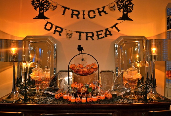 cool halloween table decoration idea
