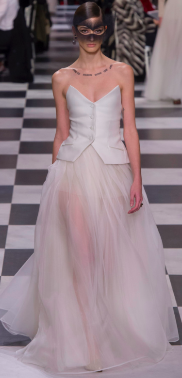 Christian Dior white evening dress for Oscars 2018 red carpet
